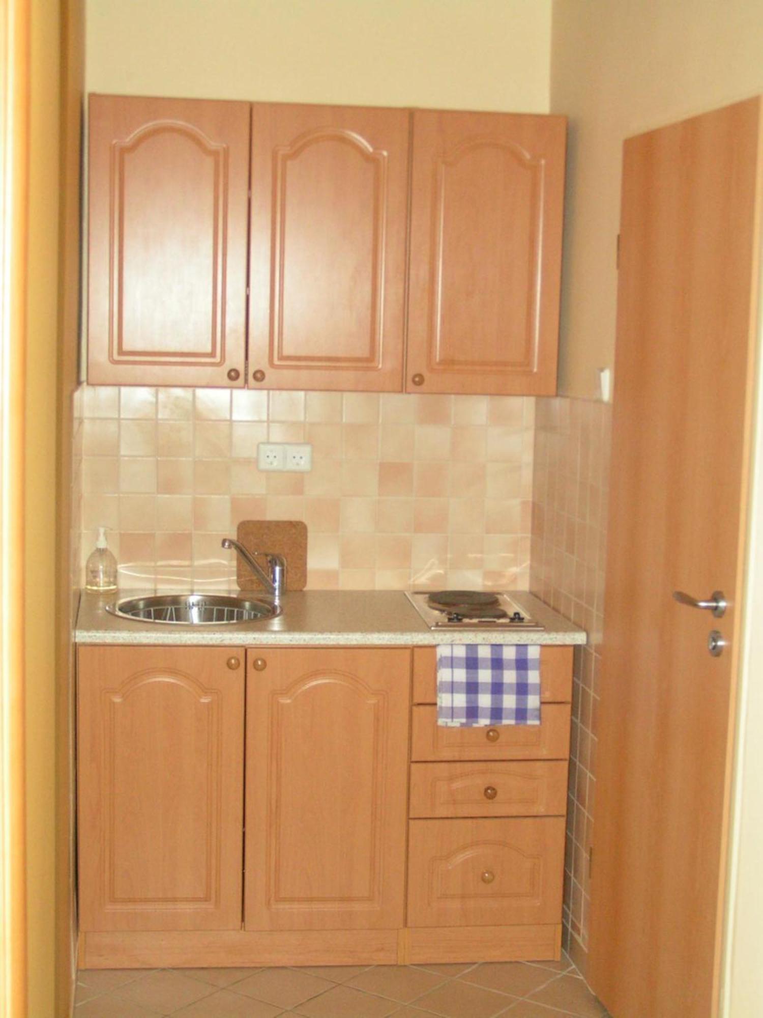 Kucko Panzio Gyor Apartment Екстериор снимка